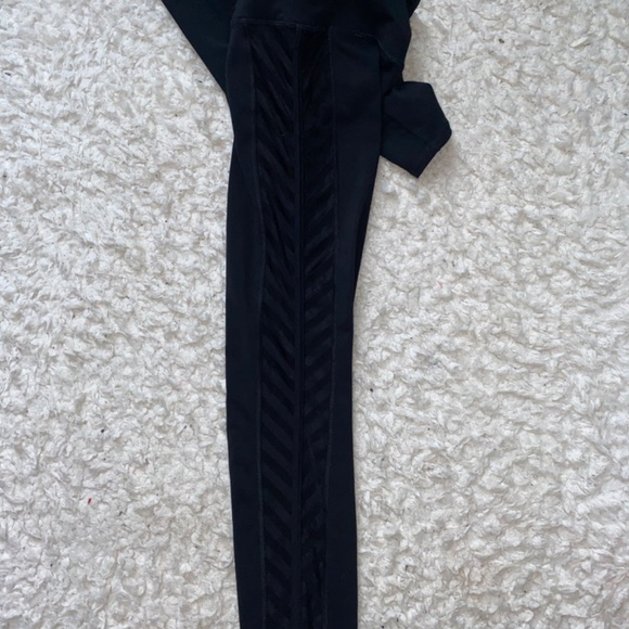 Forever 21 Mesh Side Leggings - Picture 2 of 4